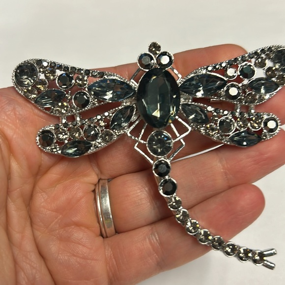 Dragonfly Brooch - CHOOSE ONE - Contemporary - Gold or Silver Tone - New - Picture 6 of 7